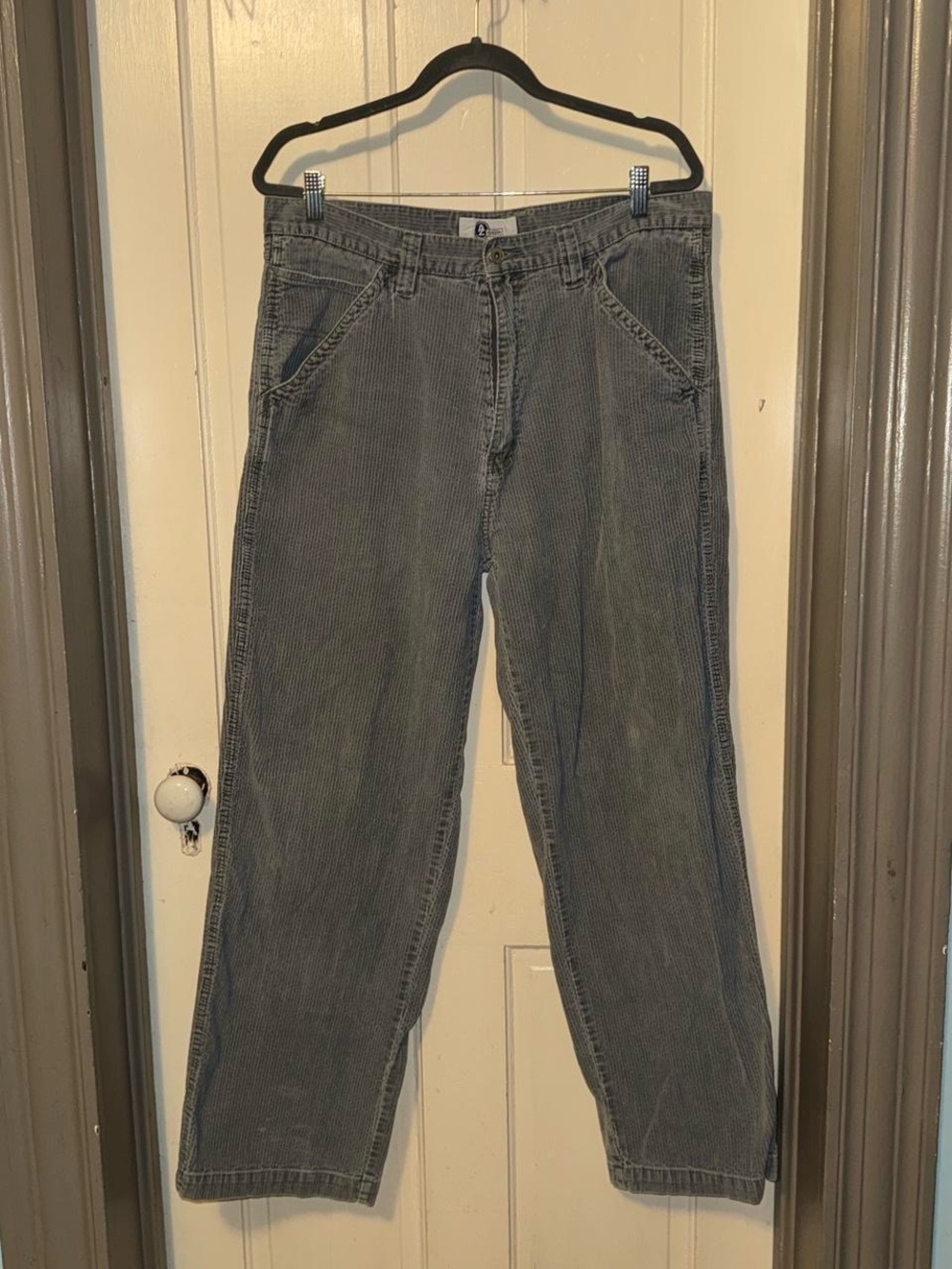 Vintage Classic Men's Gray Straight-Leg Jeans